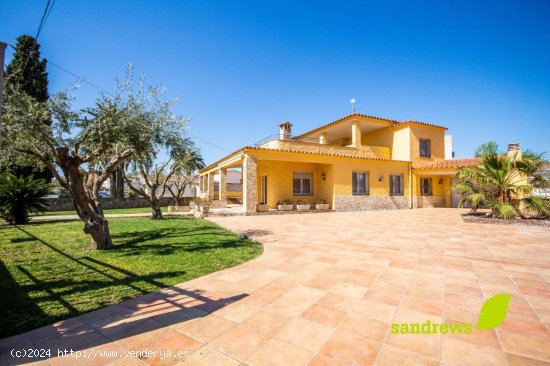 Chalet en venta en Empuriabrava (Girona)