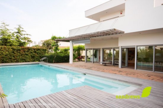 Chalet en venta en Empuriabrava (Girona)