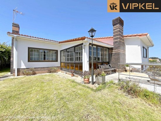 Casa en venta en Oleiros (La Coruña)