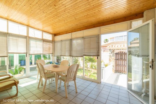 Villa en venta en Orihuela (Alicante)