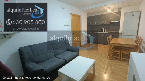 SE ALQUILA  APARTAMENTO EN C/MAYOR DE 1 DORMITORIOS POR 650€