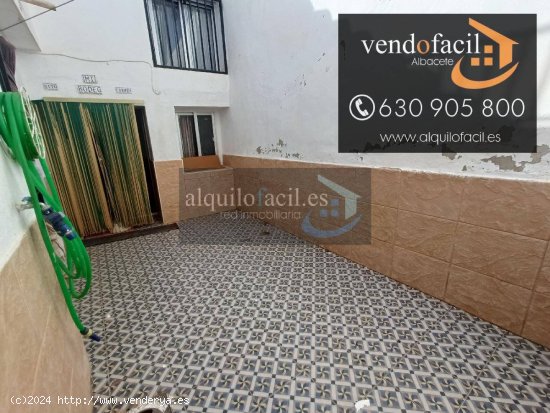 SE VENDE CASA EN POZOHONDO DE 4 HABITACIONES POR 59000€