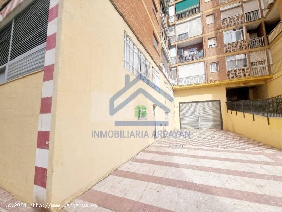 LOCAL COMERCIAL CON USO DE VIVIENDA