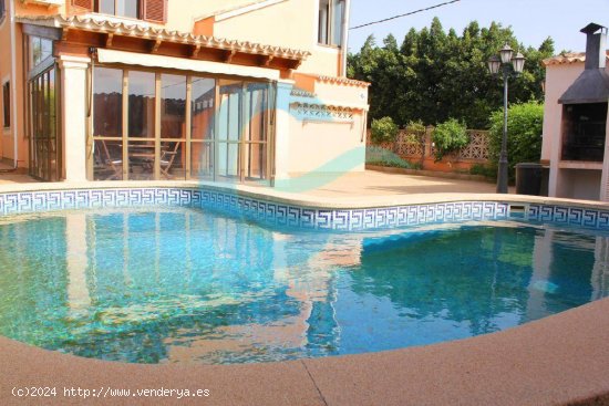 Se vende chalet con piscina en Palmanyola