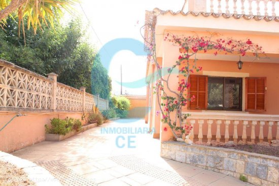 Se vende chalet con piscina en Palmanyola