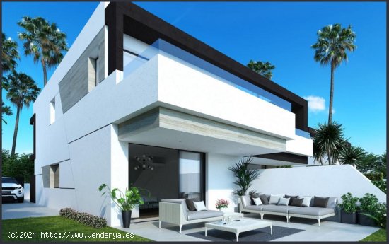 Villa en venta a estrenar en Estepona (Málaga)