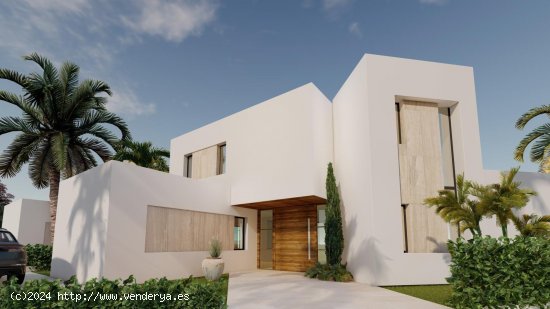  Villa en venta en construcción en Estepona (Málaga) 