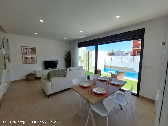 Villa en venta en San Pedro del Pinatar (Murcia)