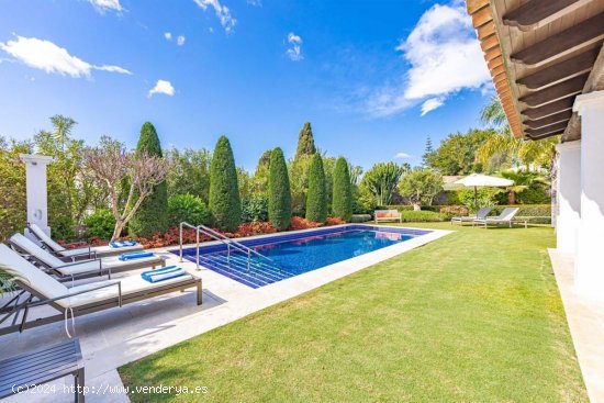 Villa en venta en Estepona (Málaga)