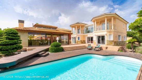 Villa en venta en Torrevieja (Alicante)