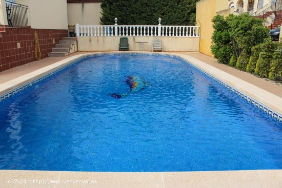 Chalet en venta en Algorfa (Alicante)