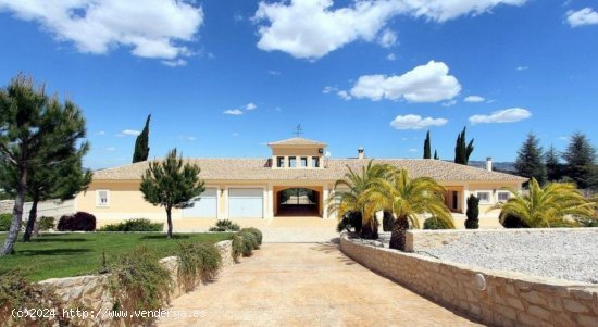 Villa en venta en Penàguila (Alicante)