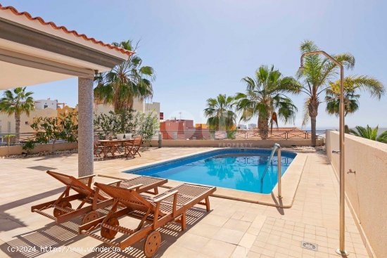 Villa en venta en Adeje (Tenerife)