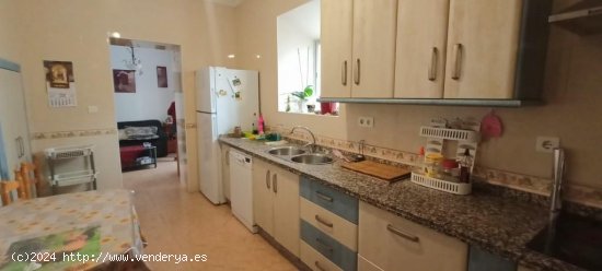 Casa en venta en Benamocarra (Málaga)