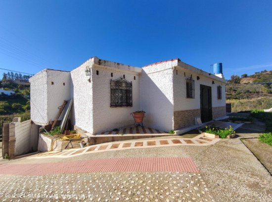 Finca en venta en Estepona (Málaga)