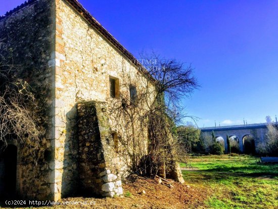 Villa en venta en Besalú (Girona)