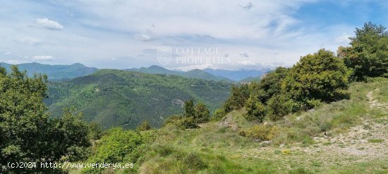 Villa en venta en Albanyà (Girona)