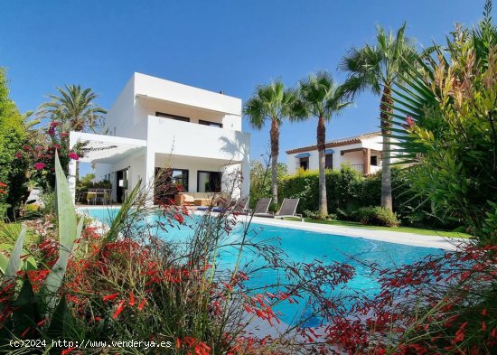  Villa en venta en Marbella (Málaga) 