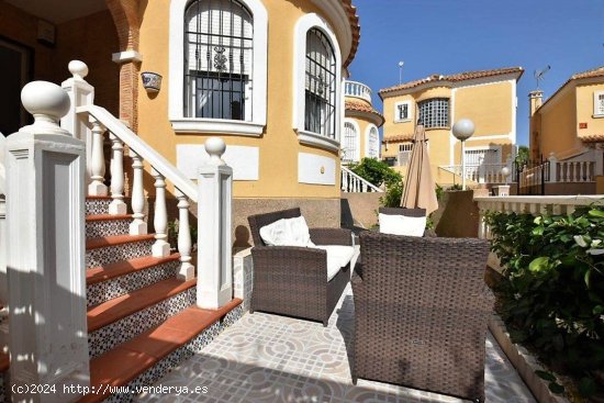 Chalet en venta en Orihuela (Alicante)