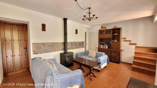 Villa en venta en Sayalonga (Málaga)