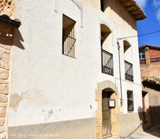 Casa en venta en Fórnoles (Teruel)