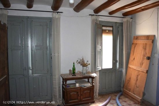 Casa en venta en Fórnoles (Teruel)