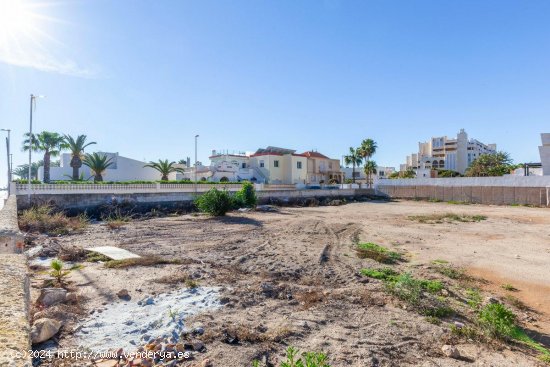 Parcela en venta en Roquetas de Mar (Almería)