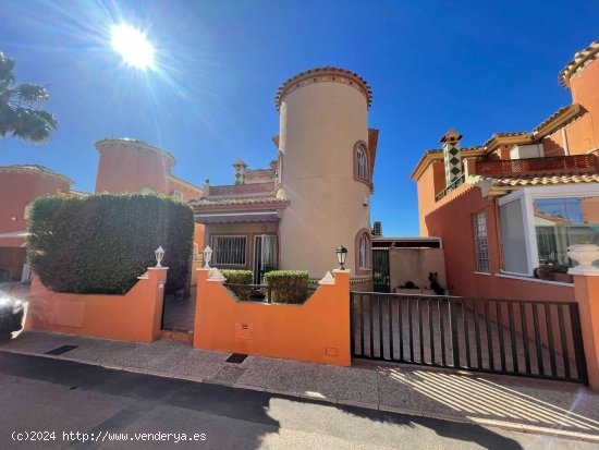  Chalet en venta en Orihuela (Alicante) 