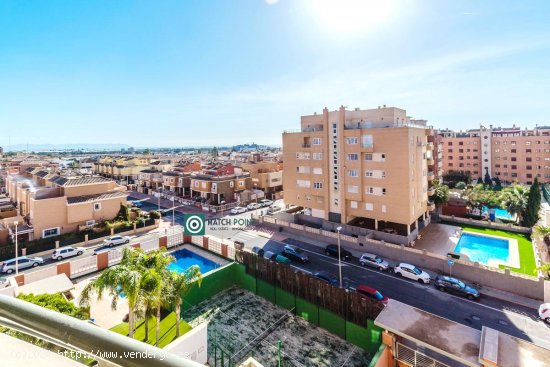 Piso en venta en Almería (Almería)