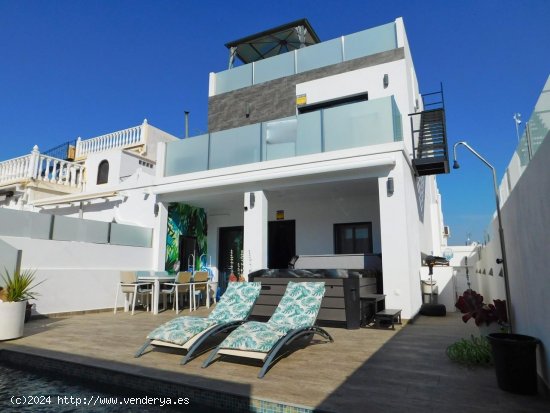 Casa en venta en San Miguel de Salinas (Alicante)