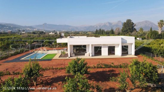 Finca en venta en Beniarbeig (Alicante)