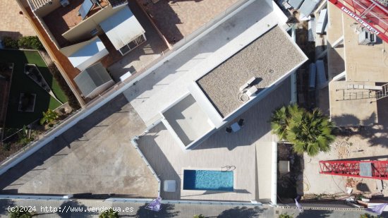 Villa en venta a estrenar en Torrevieja (Alicante)