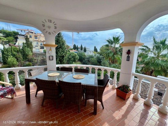 Villa en venta en Fuengirola (Málaga)