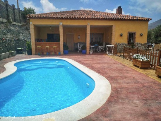  Casa en venta en Vélez de Benaudalla (Granada) 