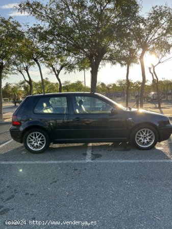 Volkswagen Golf 1.9 TDI 150 CV de 2003 con 467.376 Km por 3.000 EUR. en Cadiz