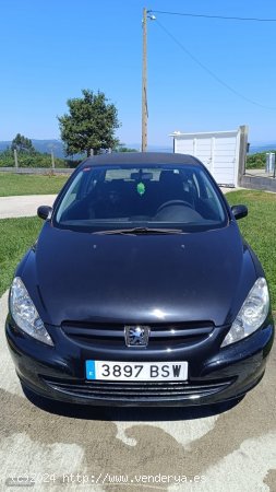  Peugeot 307 HDI 2.0 90CV de 2002 con 197.000 Km por 2.500 EUR. en Pontevedra 