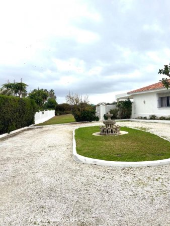 Villa en venta en Marbella (Málaga)