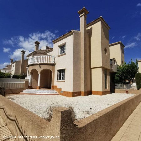  Chalet en venta en Orihuela (Alicante) 