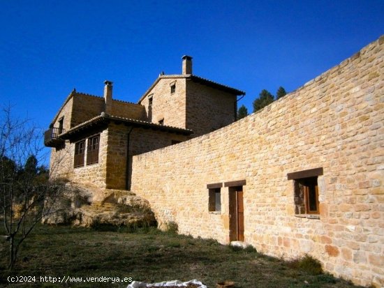 Casa en venta en Fórnoles (Teruel)