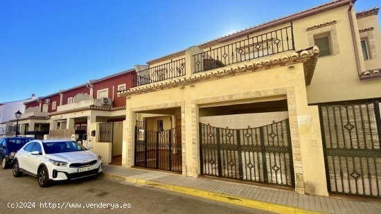 Chalet en venta en Benimeli (Alicante)