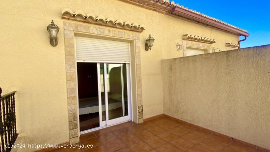 Chalet en venta en Benimeli (Alicante)