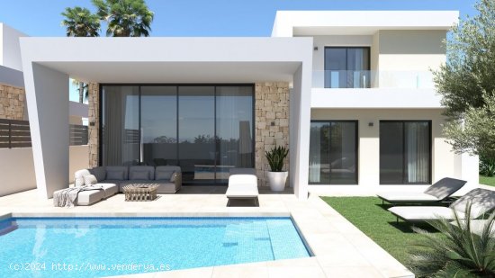 Villa en venta a estrenar en Torrevieja (Alicante)