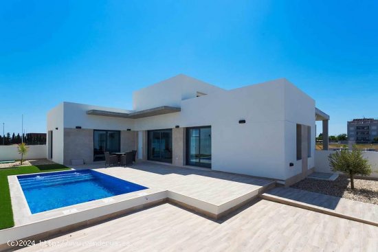 Villa en venta a estrenar en Daya Nueva (Alicante)