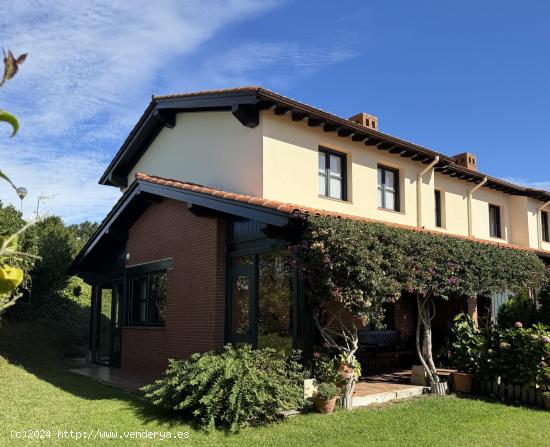  CHALET PAREADO CON VISTAS AL MAR EN TRASIERRA - CANTABRIA 