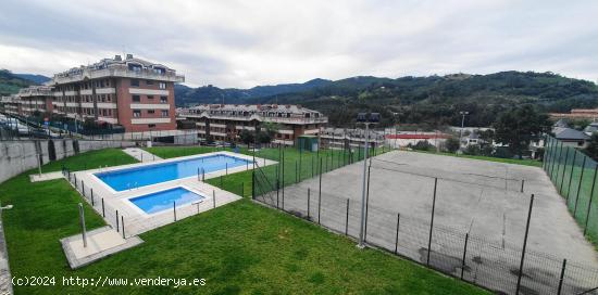 Piso de 3 dormitorios, urbanización, piscina - CANTABRIA