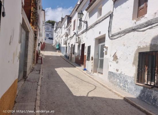 Casa en Oliva en dos plantas calle San Jacinto. - VALENCIA