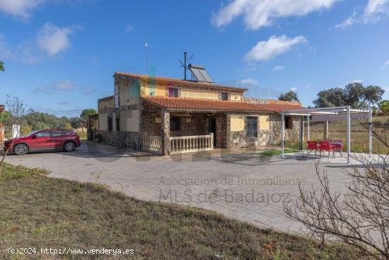  CHALET INDEPENDIENTE EN VENTA EN CAMPOMANES - BADAJOZ 