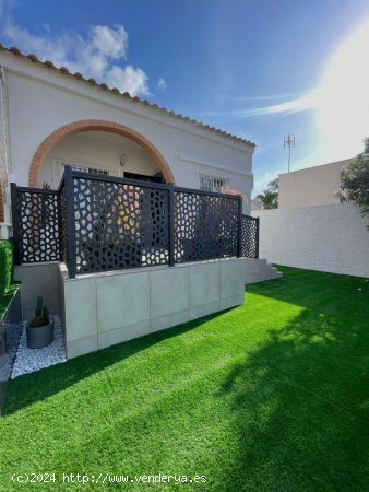 Bungalow en venta en Torrevieja (Alicante)