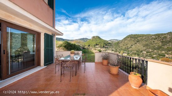 Villa en venta en Puigpunyent (Baleares)