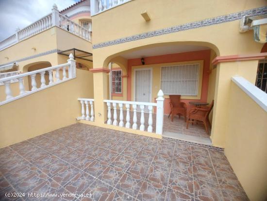 CHALET ADOSADO EN VILLAMARTIN - ALICANTE